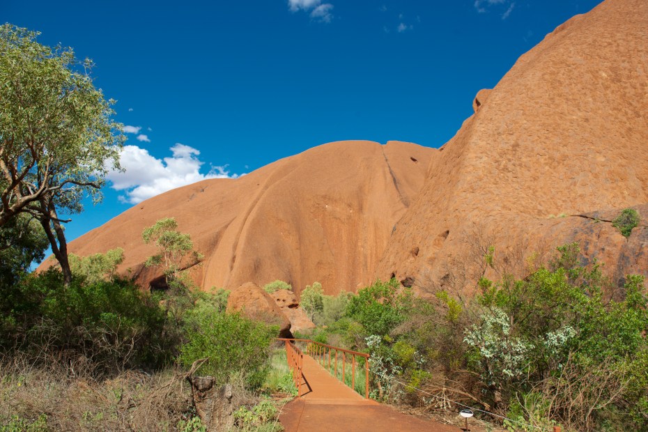 Uluru up close-1