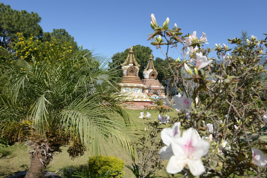 stupas-in-the-garden